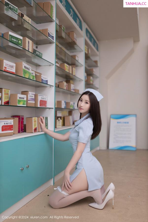   [XiuRen]高清写真图 2024.07.17 No.8874 杏子Yada 丝袜美腿第2张图片